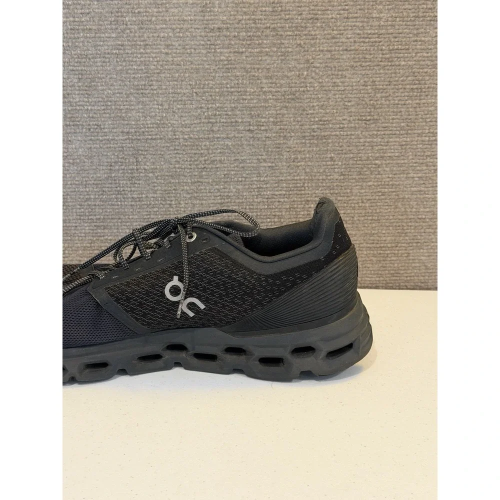 On Swiss Engineering Cloudstratus Men's Size 13 Black Running Shoes Lace Up